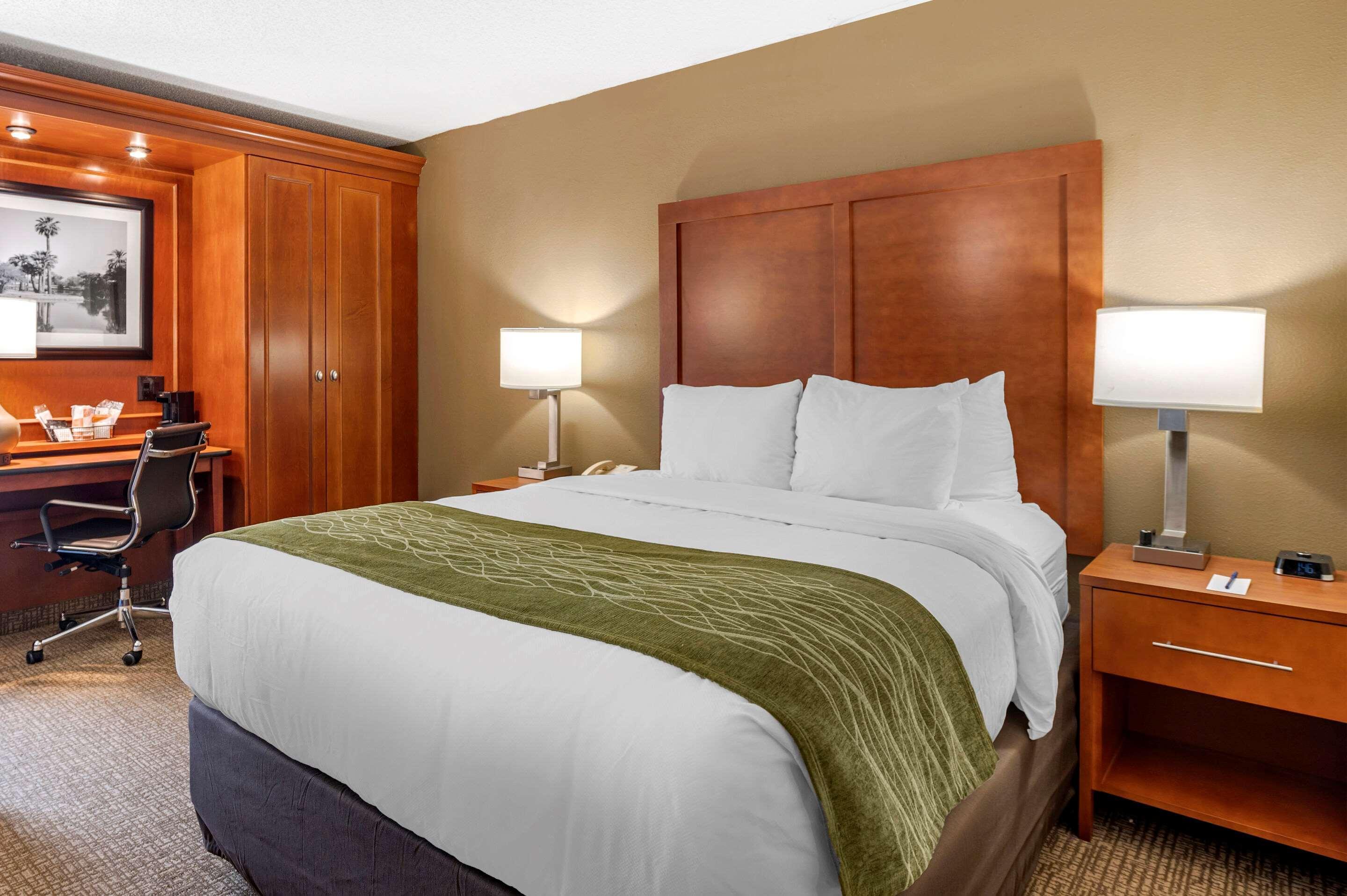 Comfort Inn Oxford - University Area Экстерьер фото